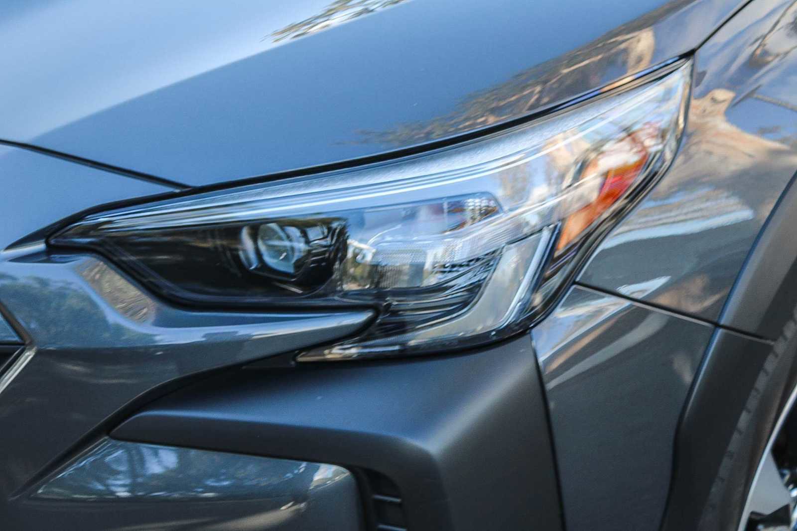 Certified 2025 Subaru Outback Touring XT w/ Tech Package 2 AWD/4WD image 8