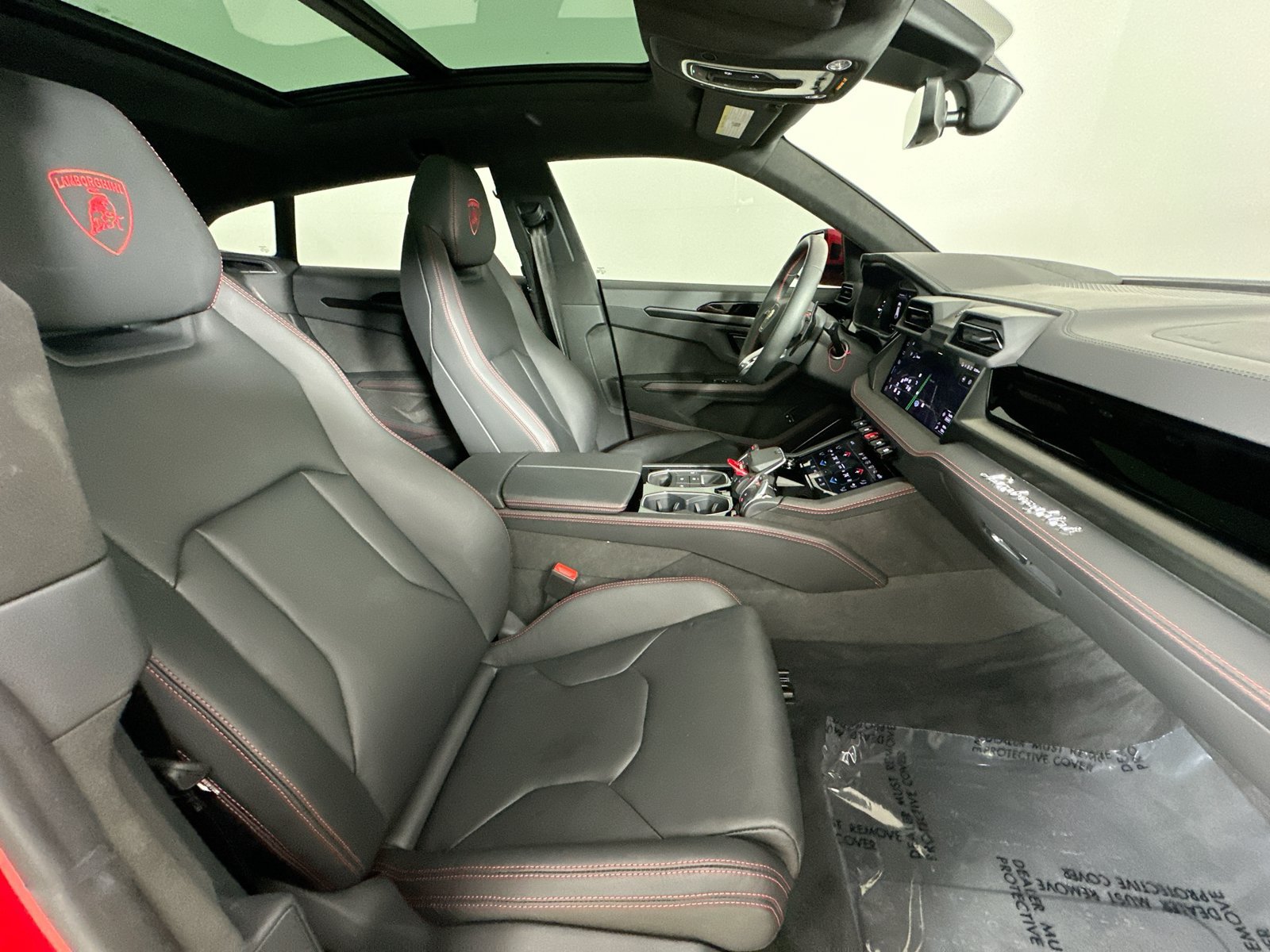Used 2025 Lamborghini Urus S AWD/4WD image 48
