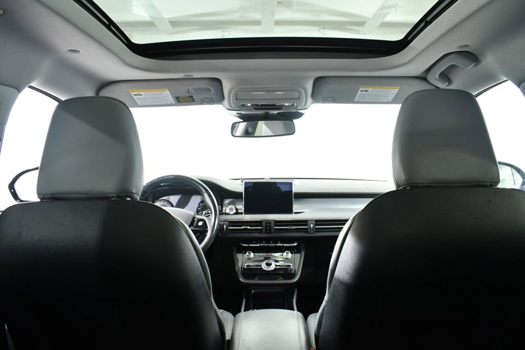 Used 2022 Lincoln Corsair AWD w/ Premium Package image 17