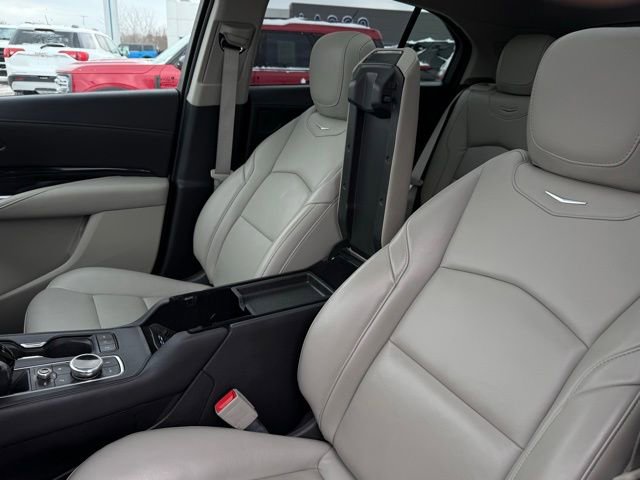 Used 2022 Cadillac XT4 Premium Luxury w/ Sun And Sound Package image 31