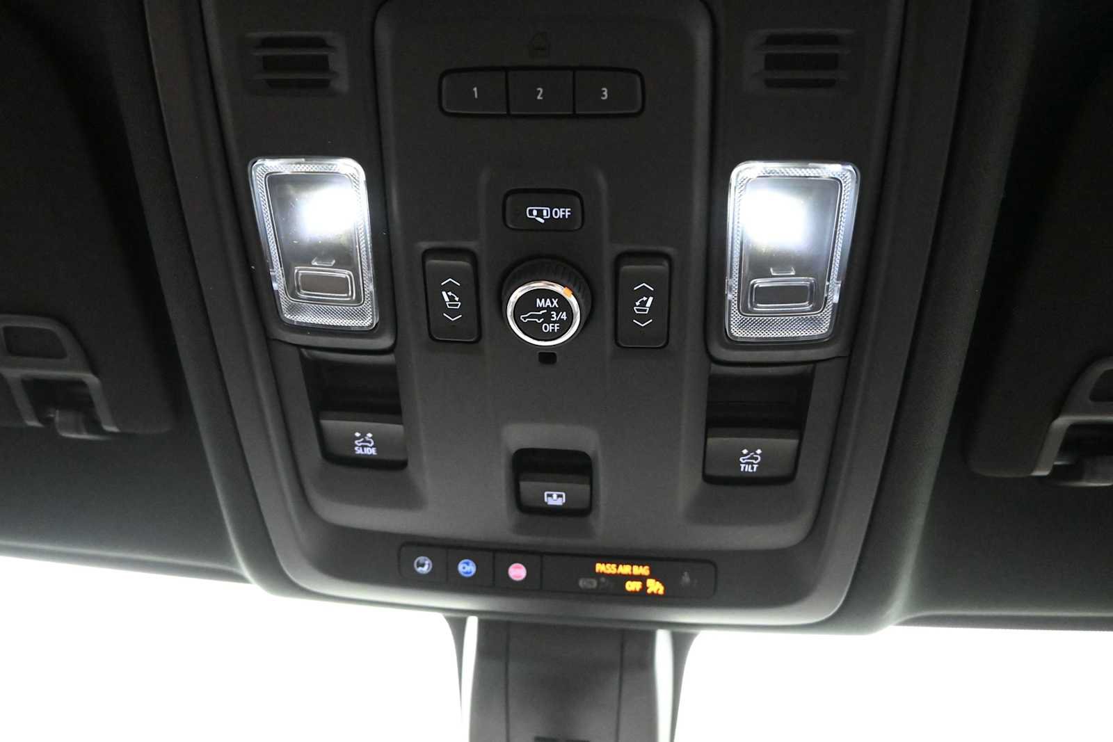 Used 2021 GMC Yukon Denali w/ Denali Premium Package RWD image 26