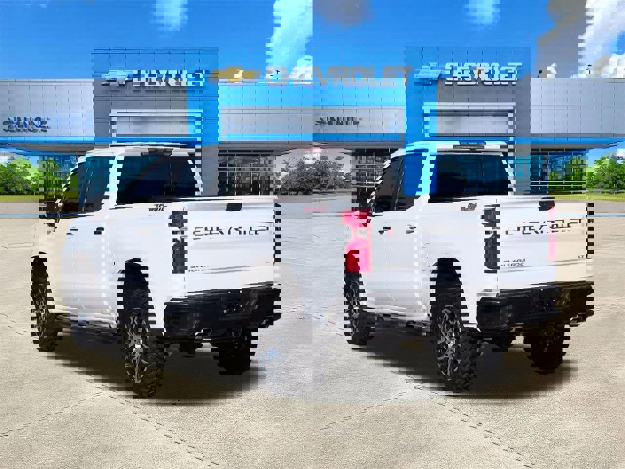 Used 2020 Chevrolet Silverado 1500 LT Trail Boss image 3