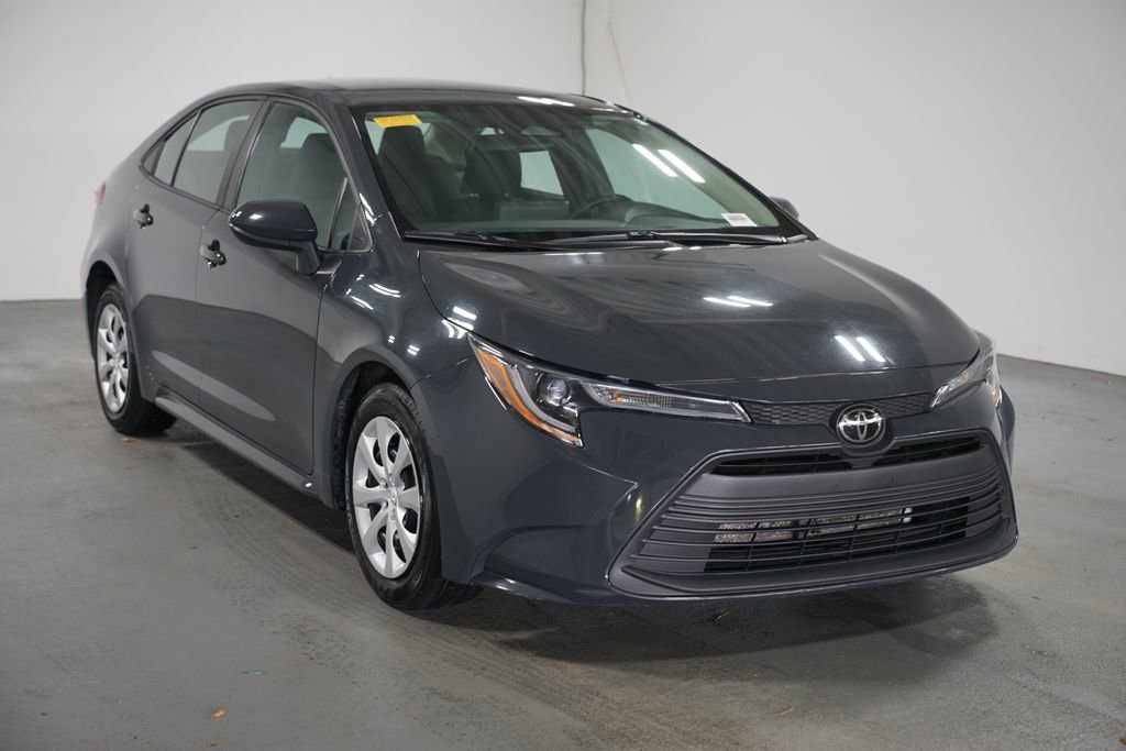 Certified 2024 Toyota Corolla LE image 3