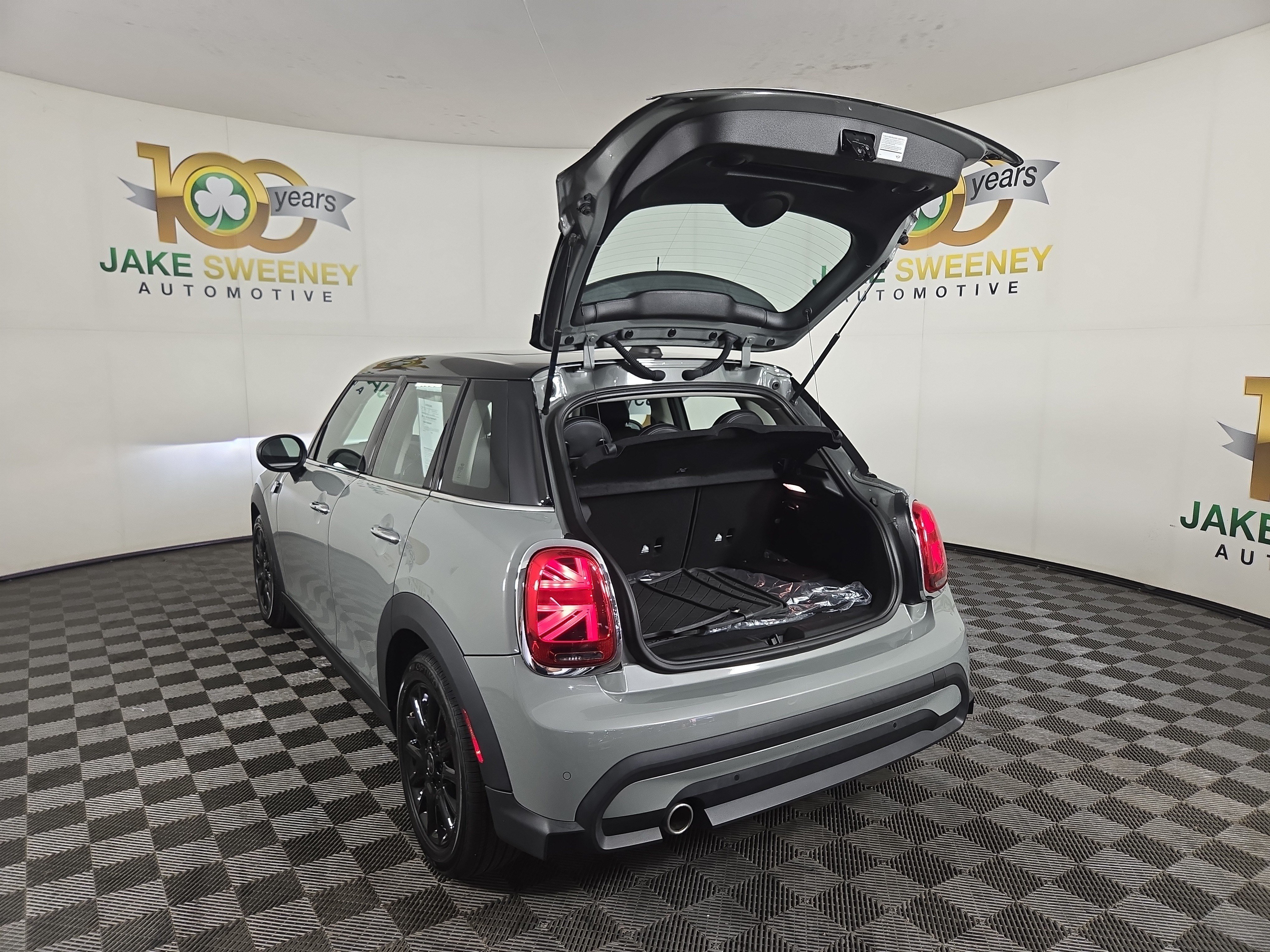 Used 2023 MINI Cooper 4-Door Hardtop FWD image 33