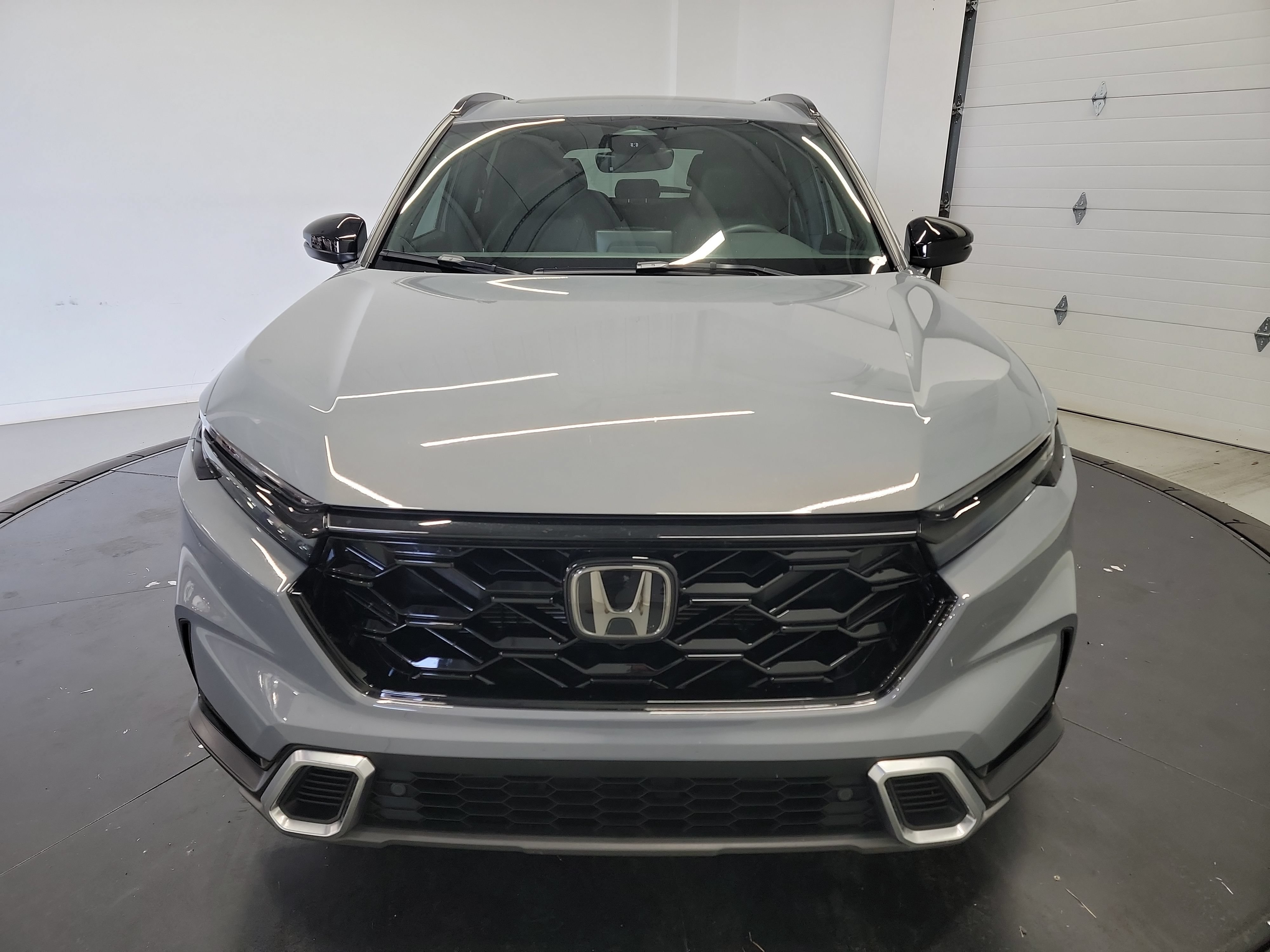 Used 2024 Honda CR-V Sport Touring image 2