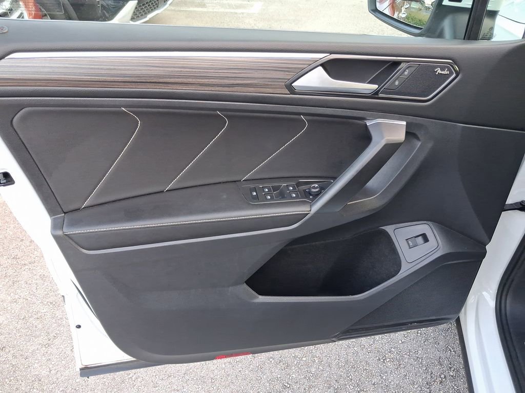 Certified 2022 Volkswagen Tiguan SEL R-Line AWD/4WD image 16