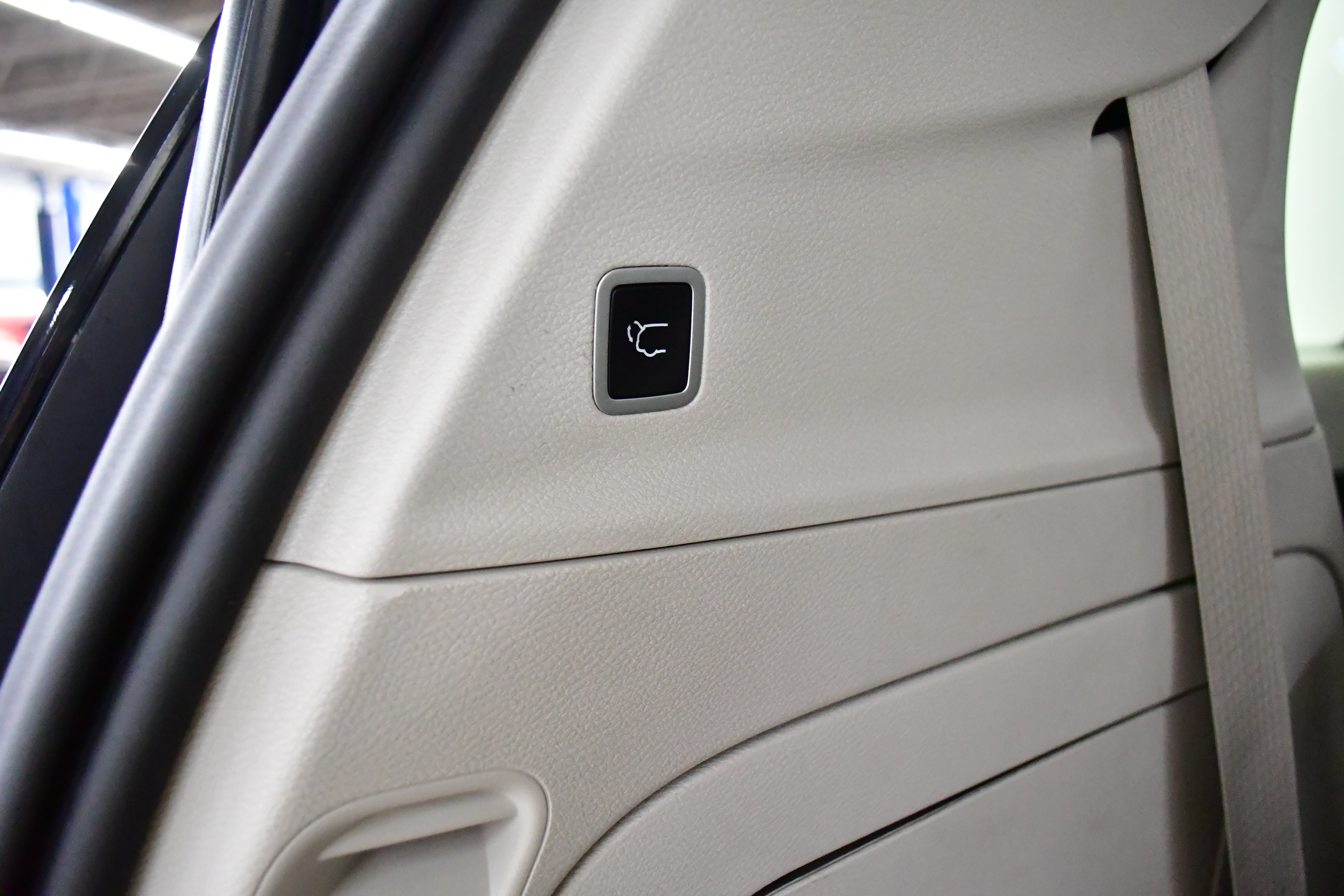 Used 2024 Chrysler Pacifica Limited FWD image 33