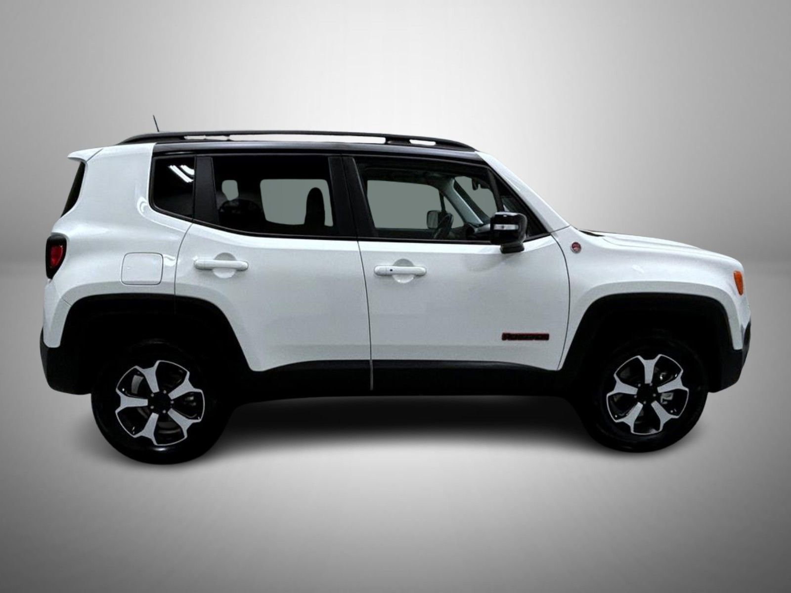 Used 2022 Jeep Renegade Trailhawk image 4