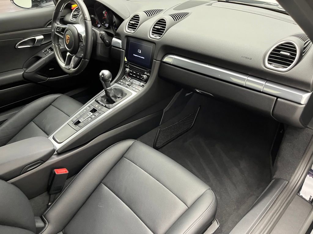 Certified 2024 Porsche 718 Boxster image 31