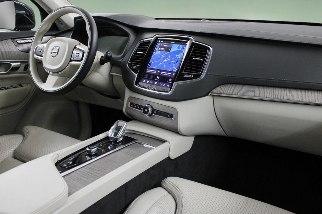Certified 2023 Volvo XC90 B6 Ultimate w/ Protection Package Premier AWD/4WD image 21