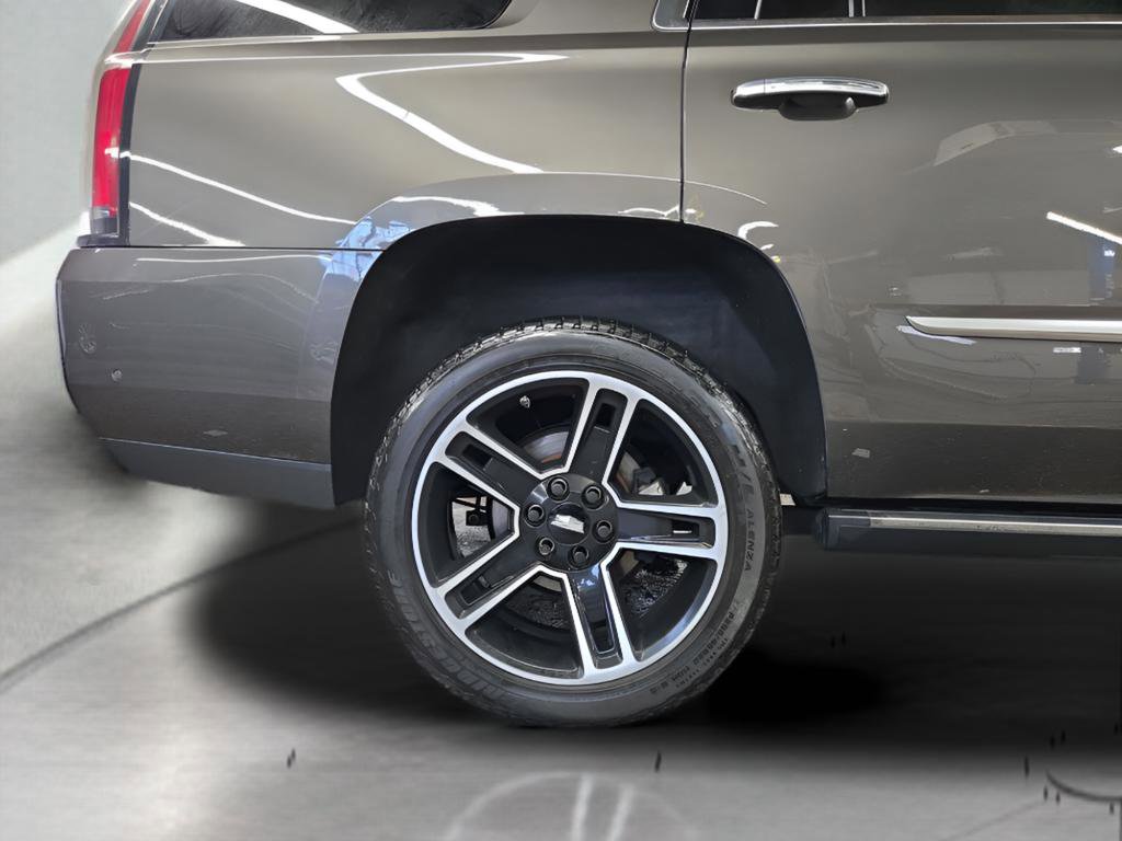 Used 2020 Cadillac Escalade Premium Luxury image 15