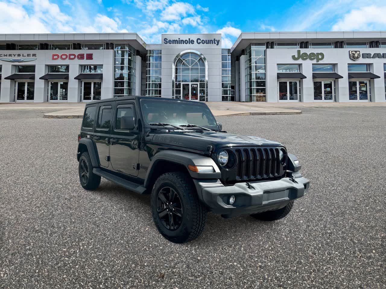 Used 2022 Jeep Wrangler Unlimited Sport AWD/4WD image 2