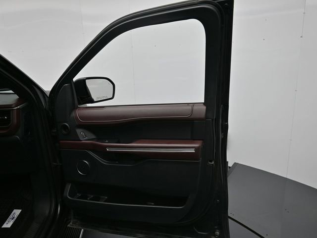 Used 2023 Ford Expedition Limited image 29