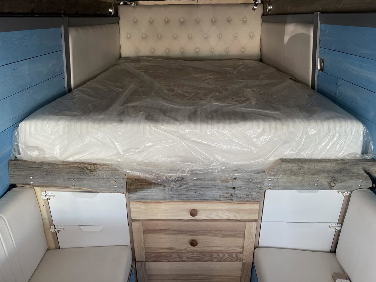 Used 2004 Dodge Sprinter 3500 w/ PWR Convenience Group image 19