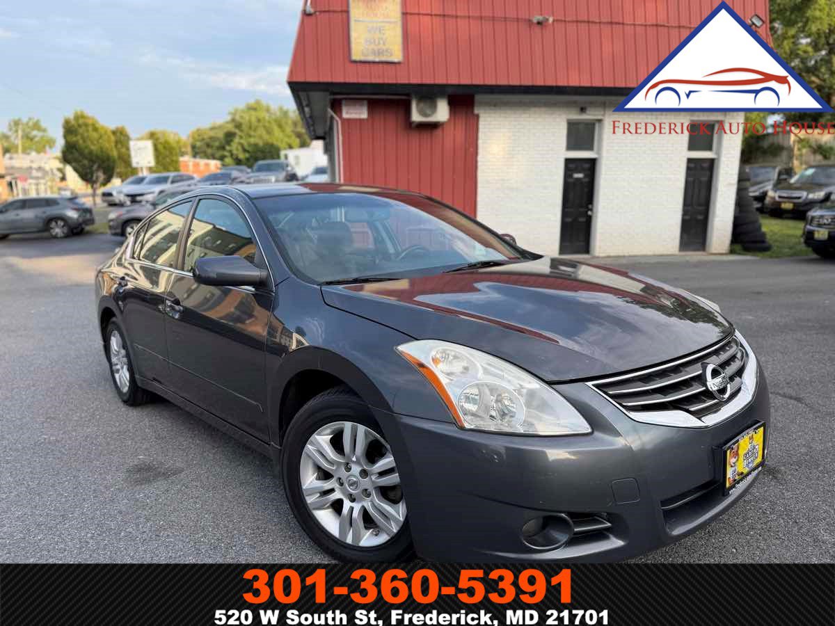 Used 2012 Nissan Altima 2.5 S w/ 20th Anniversary Pkg FWD image 1
