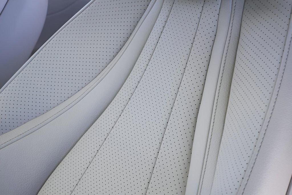 Used 2024 Mercedes-Benz CLE 300 4MATIC Cabriolet image 38