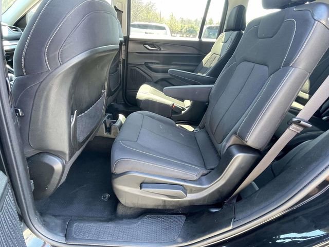 Used 2023 Jeep Grand Cherokee L Laredo image 8