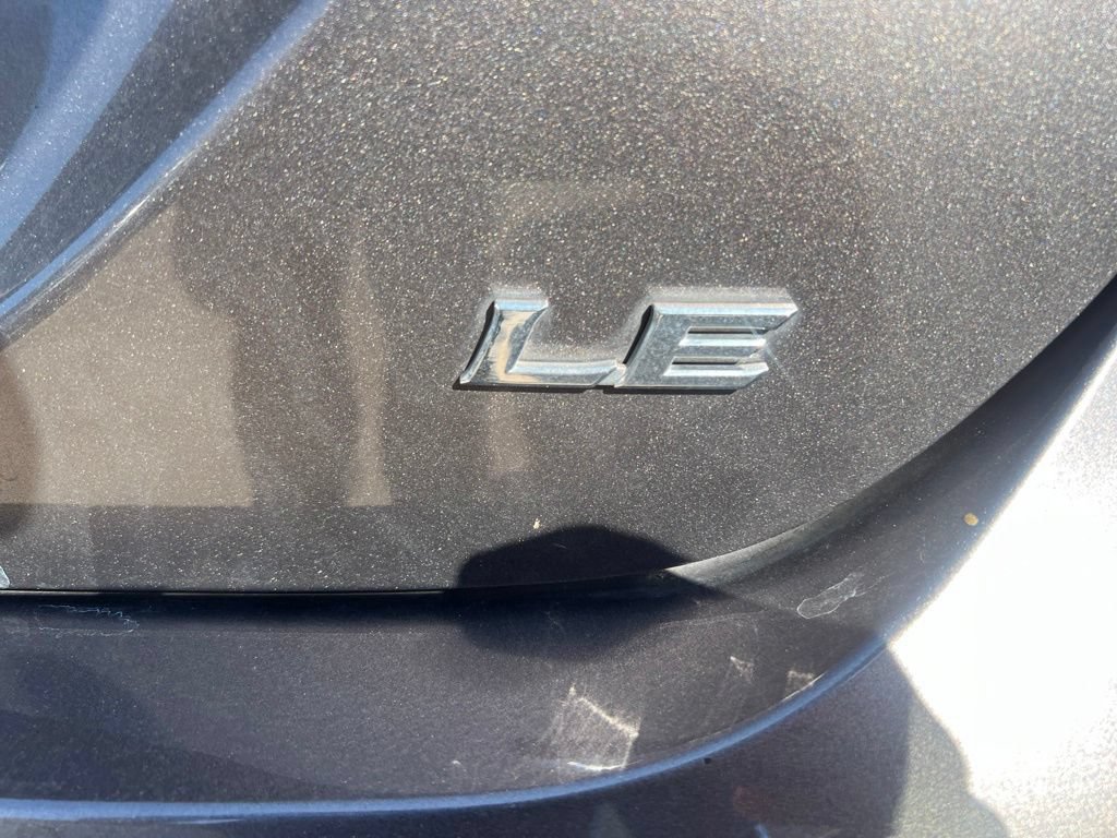 Used 2021 Toyota Camry LE FWD image 6