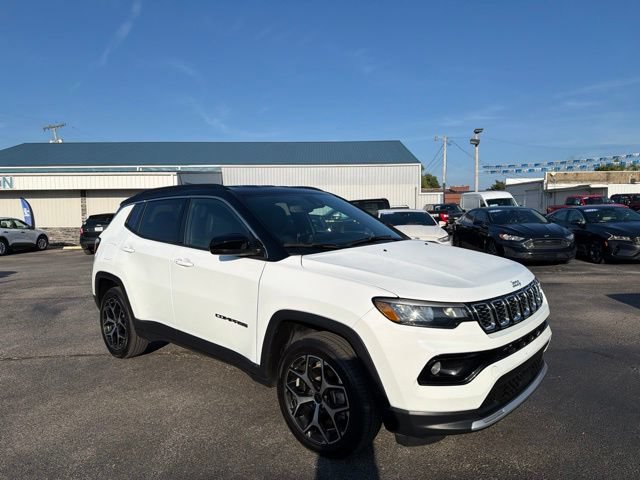 Used 2025 Jeep Compass Limited AWD/4WD image 3