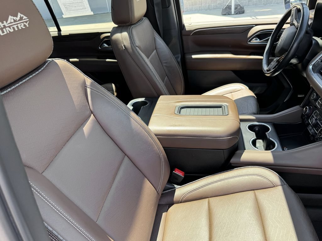 Used 2022 Chevrolet Suburban High Country AWD/4WD image 33