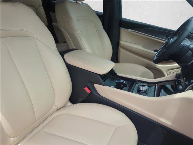 Used 2025 Jeep Grand Cherokee Limited RWD image 27