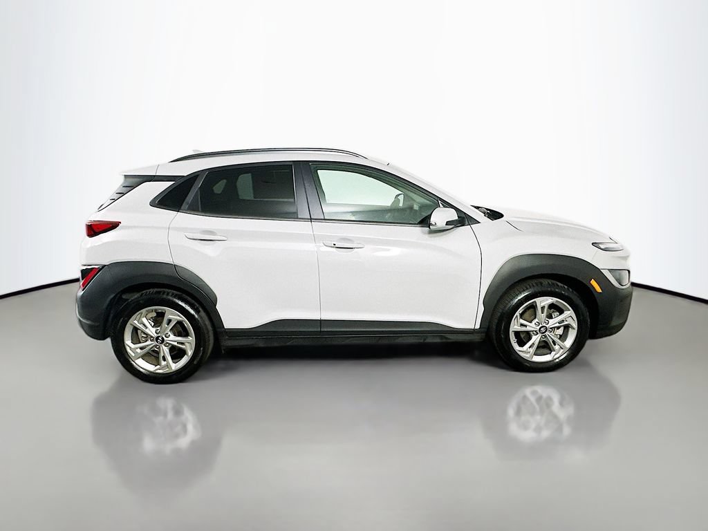 Used 2023 Hyundai Kona SEL w/ Cargo Package FWD image 7