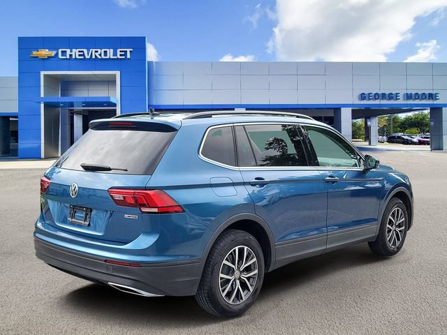 Used 2019 Volkswagen Tiguan SE w/ Panoramic Sunroof Package AWD/4WD image 4