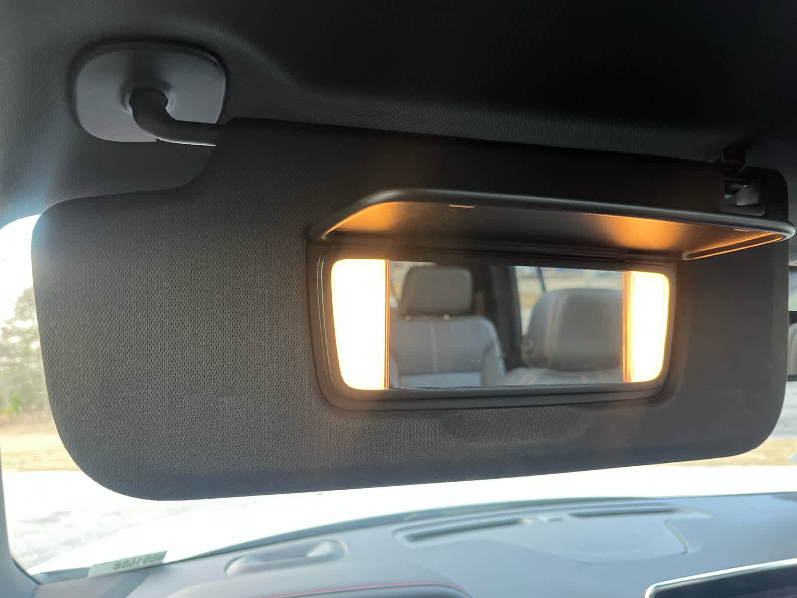 Used 2021 Chevrolet Suburban RST w/ Luxury Package image 26