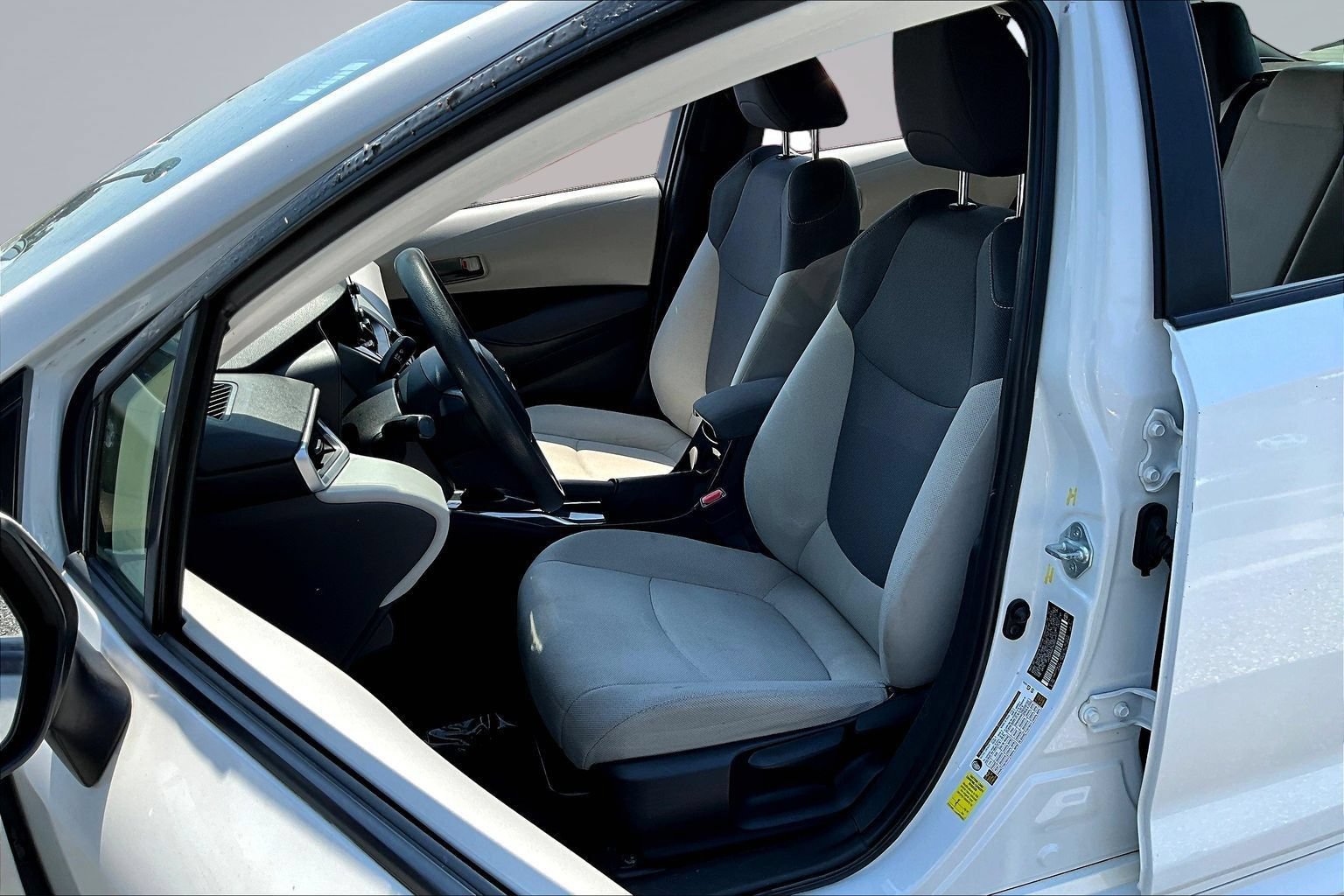 Used 2022 Toyota Corolla L FWD image 19