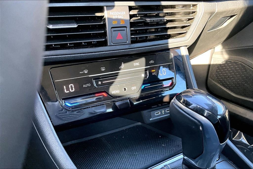 Certified 2025 Volkswagen Jetta S image 28