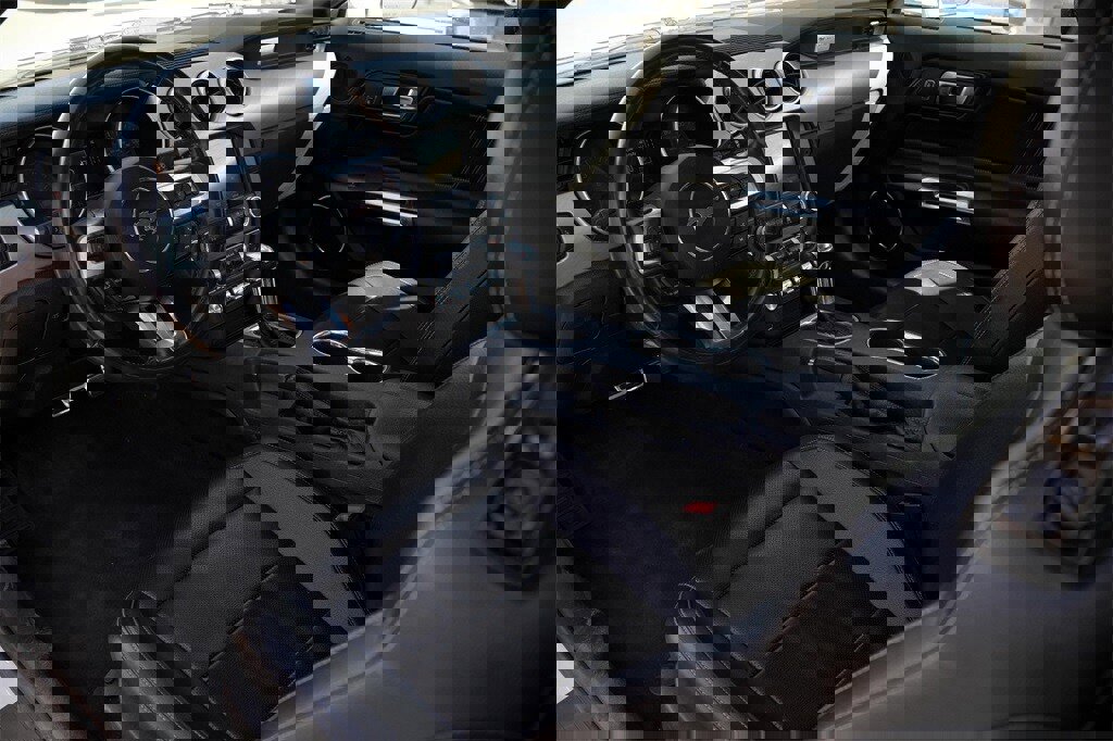 Used 2022 Ford Mustang Premium image 10