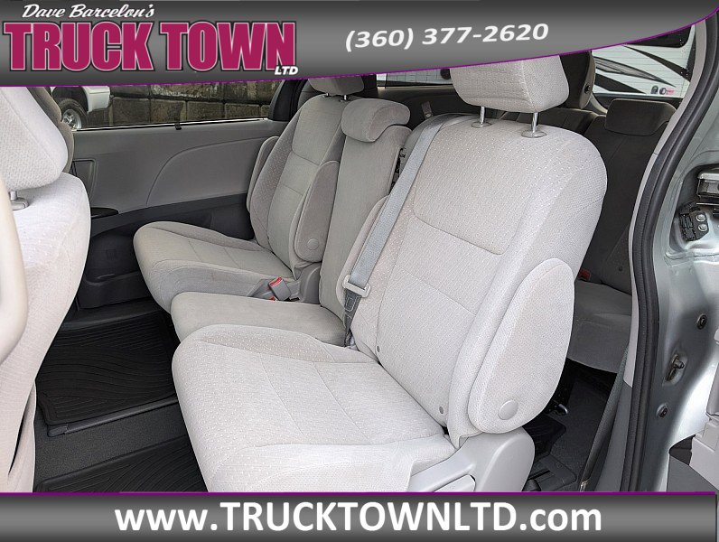 Used 2020 Toyota Sienna LE image 16