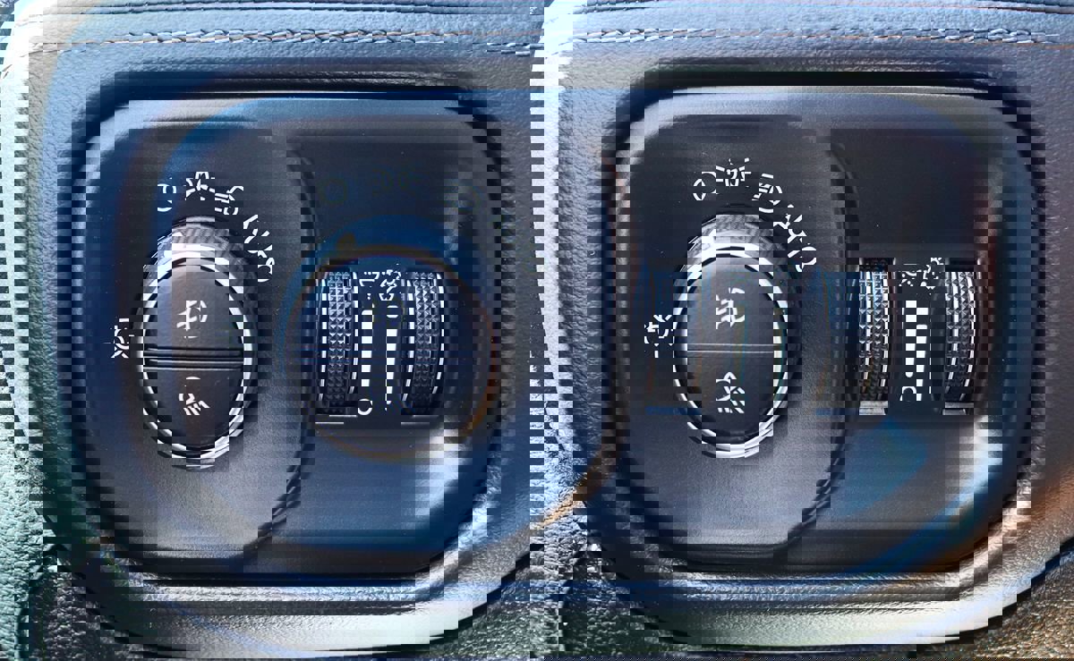 Used 2023 RAM 1500 Limited image 47