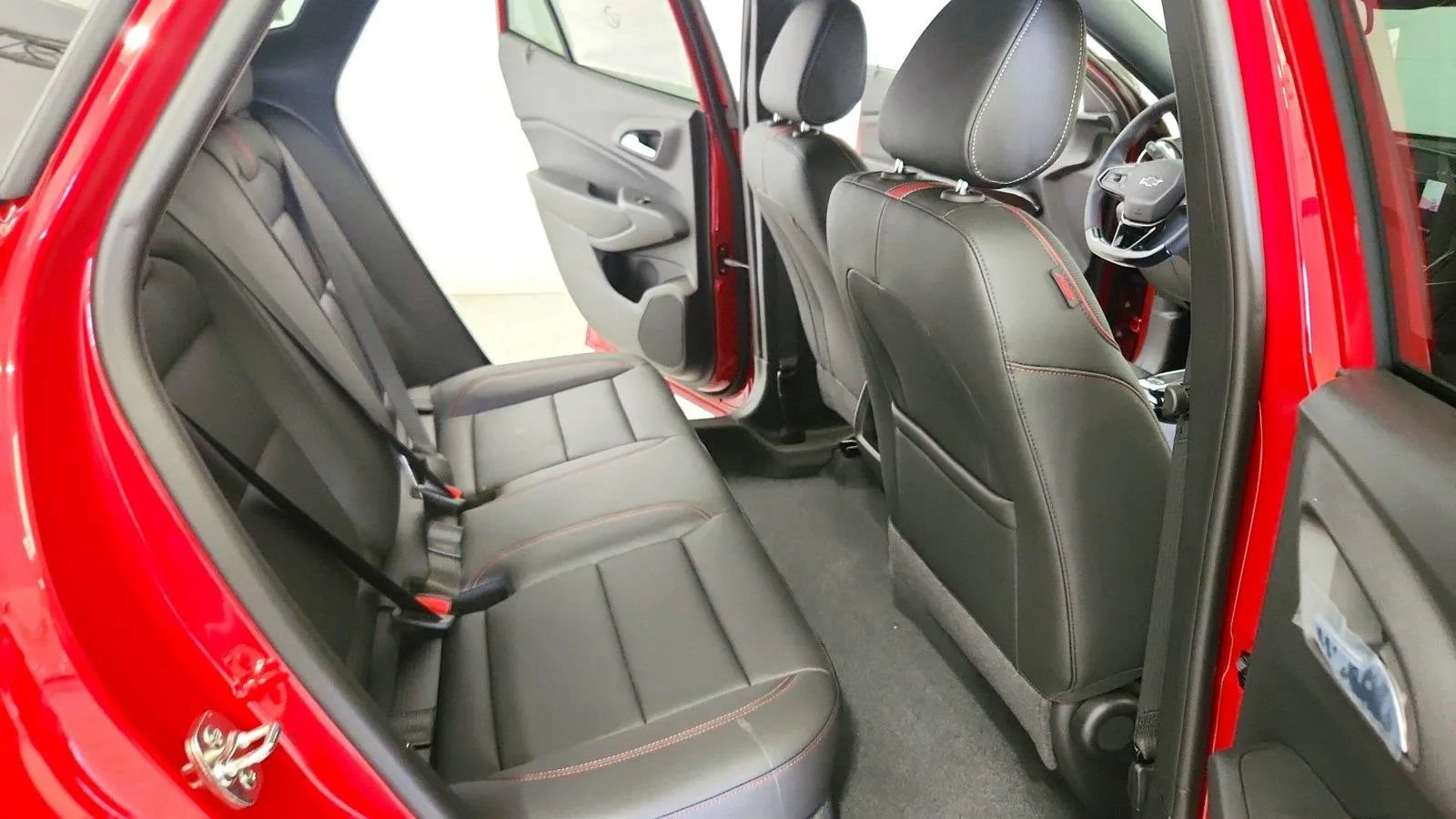 New 2026 Chevrolet Trax RS w/ Driver Confidence Package FWD image 28