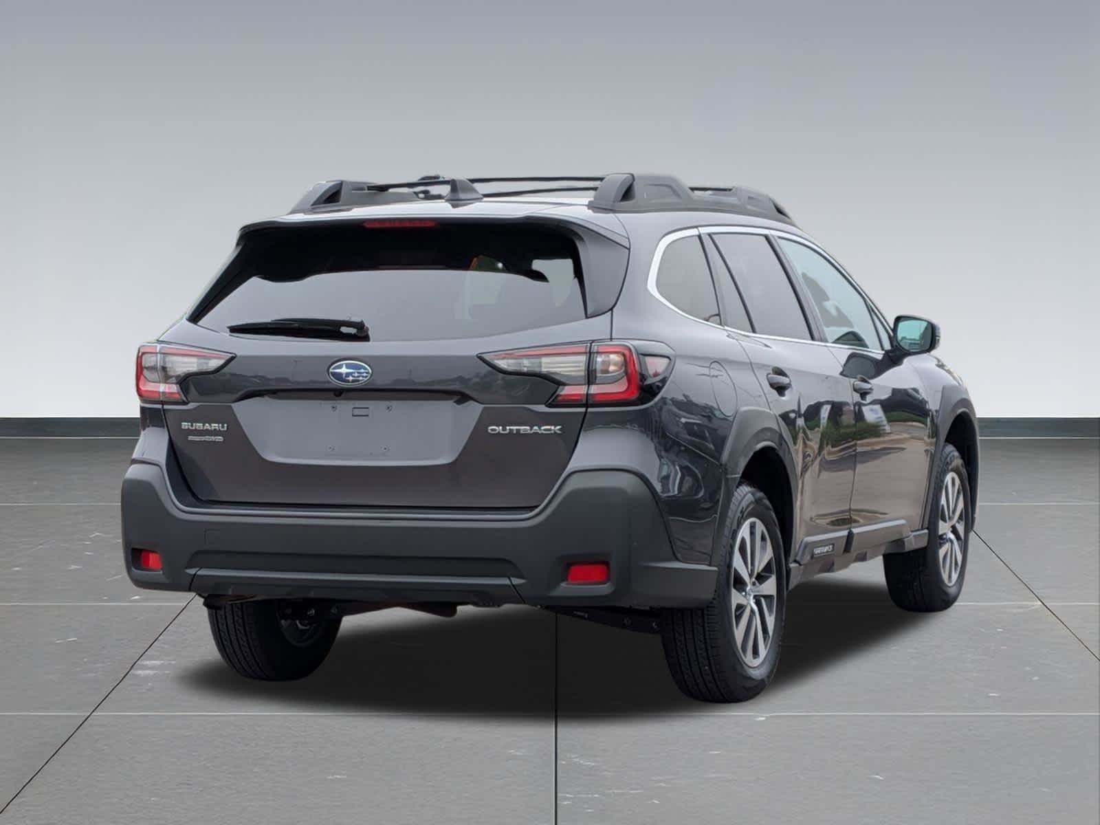 Used 2024 Subaru Outback Premium AWD/4WD image 6