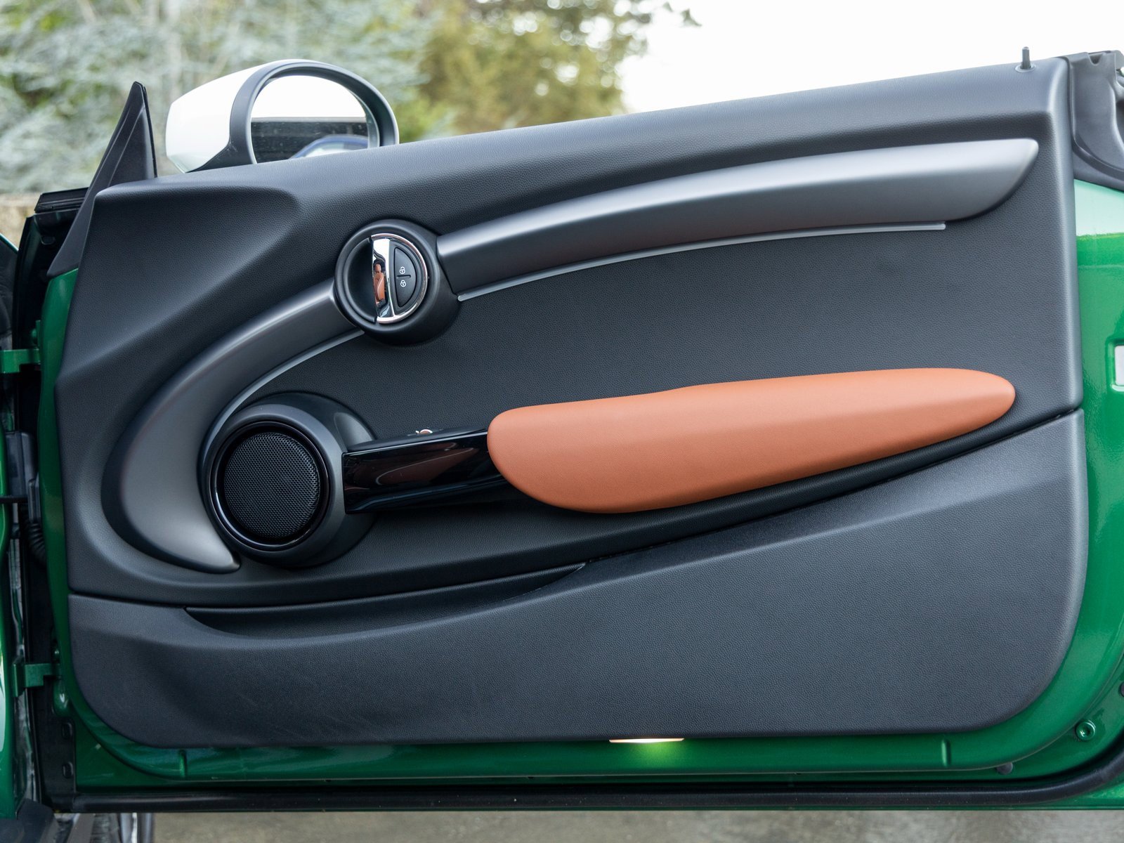 Used 2023 MINI Cooper 2-Door Hardtop w/ Signature Upholstery Package image 44