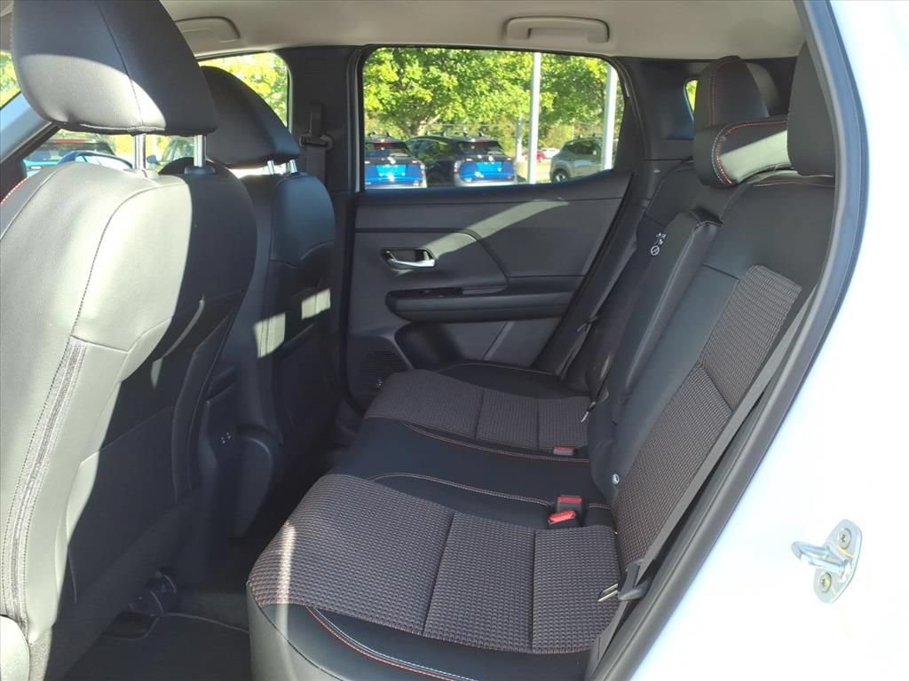 New 2026 Nissan Kicks SR FWD image 7