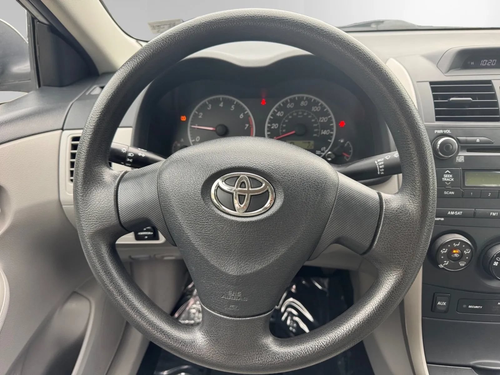 Used 2013 Toyota Corolla L FWD image 14