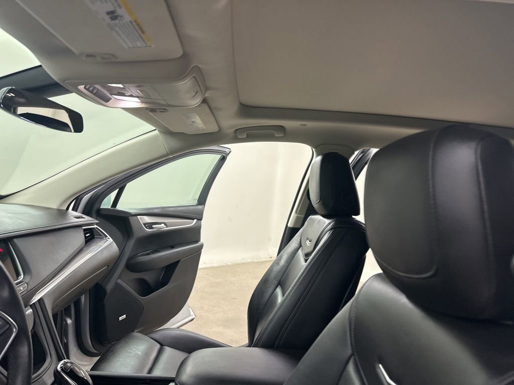 Used 2017 Cadillac XT5 Luxury FWD image 33