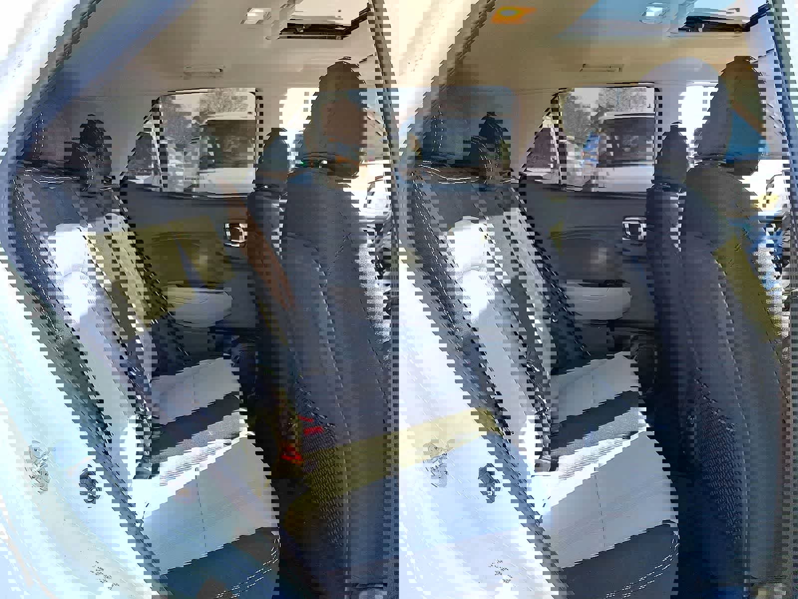 Used 2024 Hyundai Venue SEL image 31