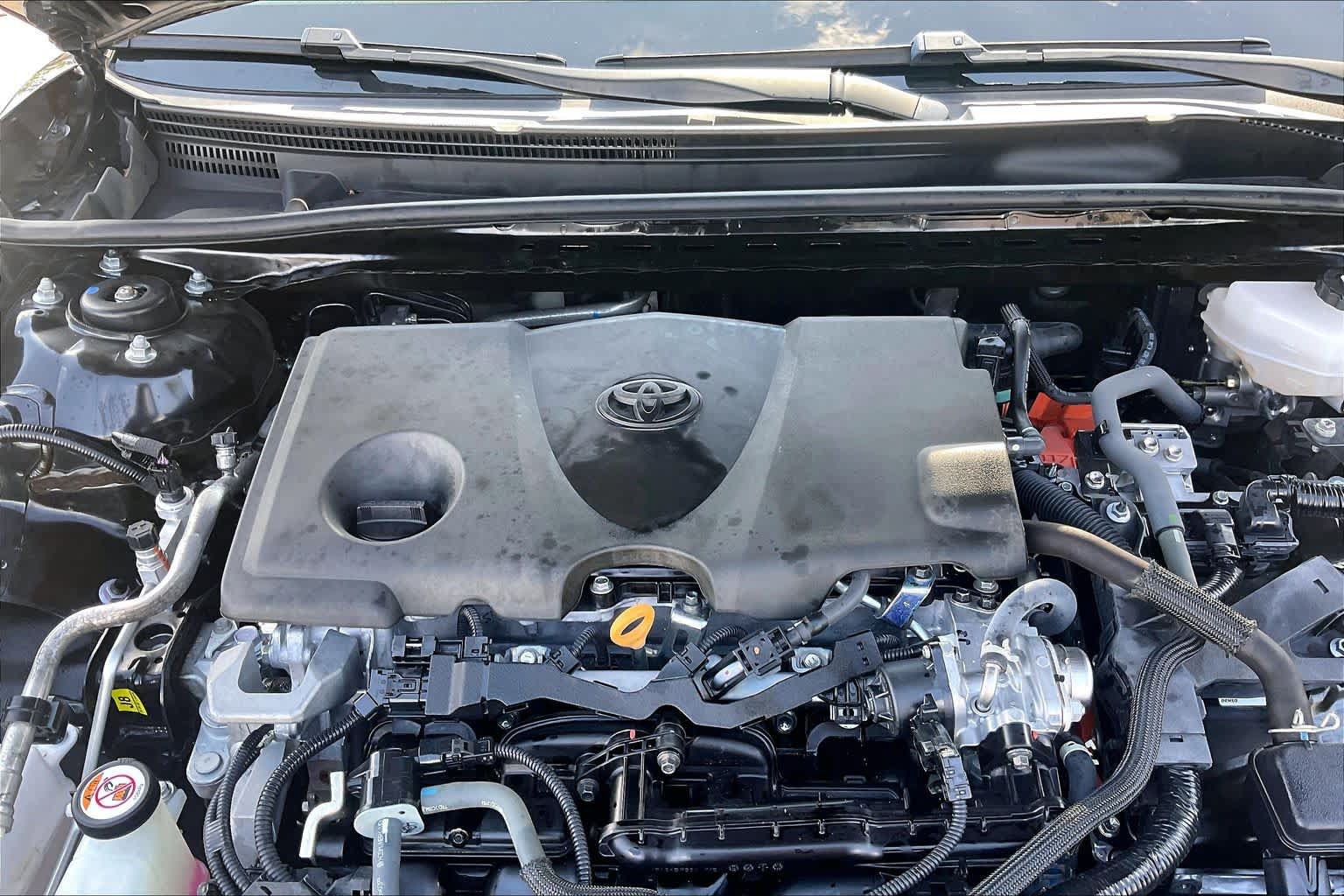 Used 2025 Toyota Camry XSE FWD image 32