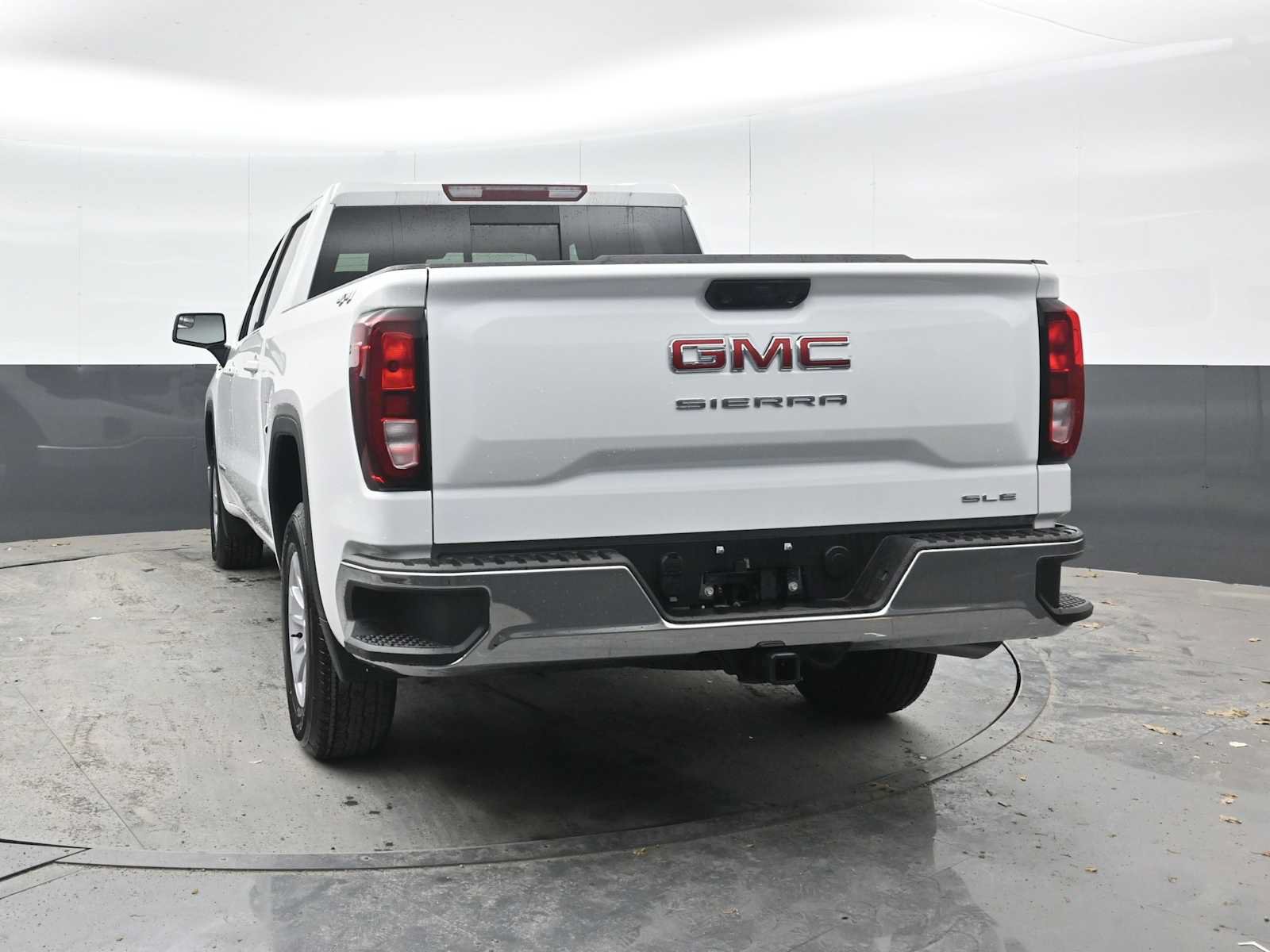 New 2026 GMC Sierra 1500 SLE w/ Preferred Package AWD/4WD image 10