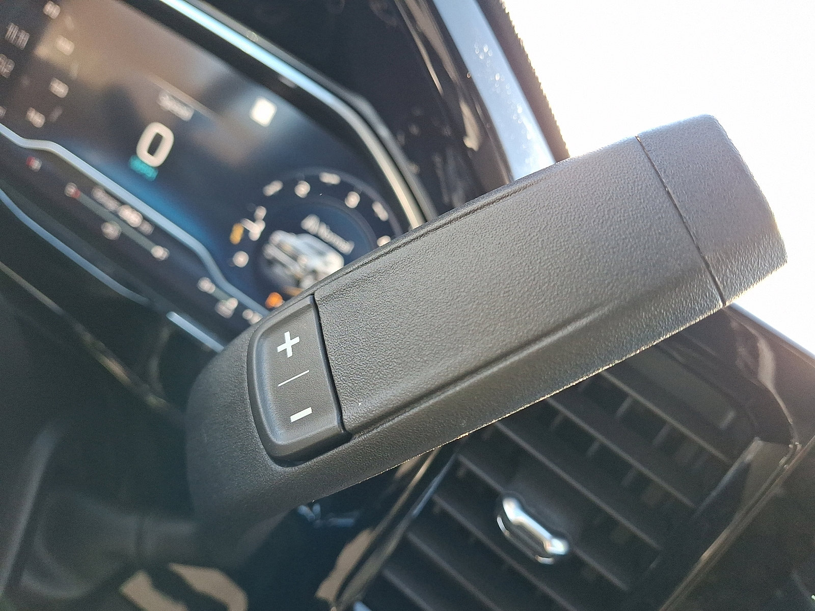 Used 2023 Chevrolet Silverado 1500 LT image 14