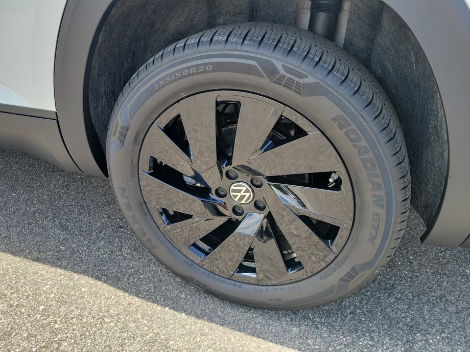 New 2026 Volkswagen Atlas SE FWD image 27