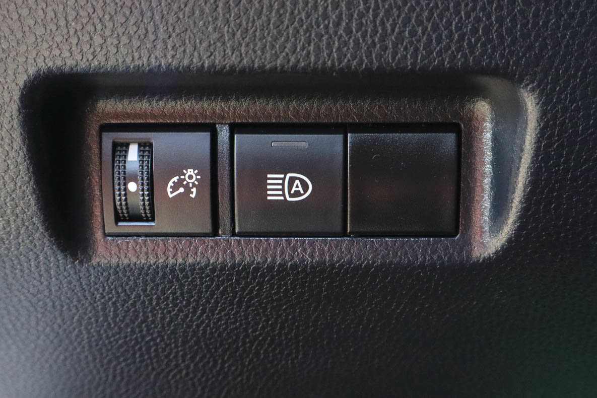 Used 2024 Toyota RAV4 XLE FWD image 15
