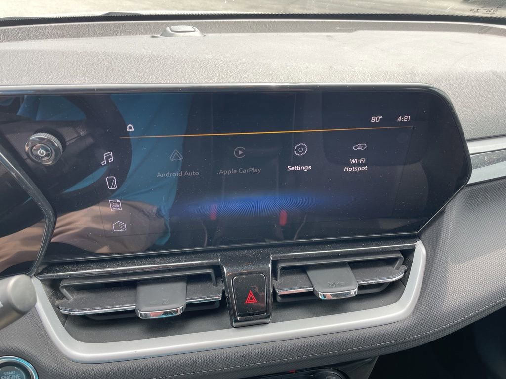 Used 2024 Chevrolet TrailBlazer LT w/ Driver Confidence Package FWD image 11