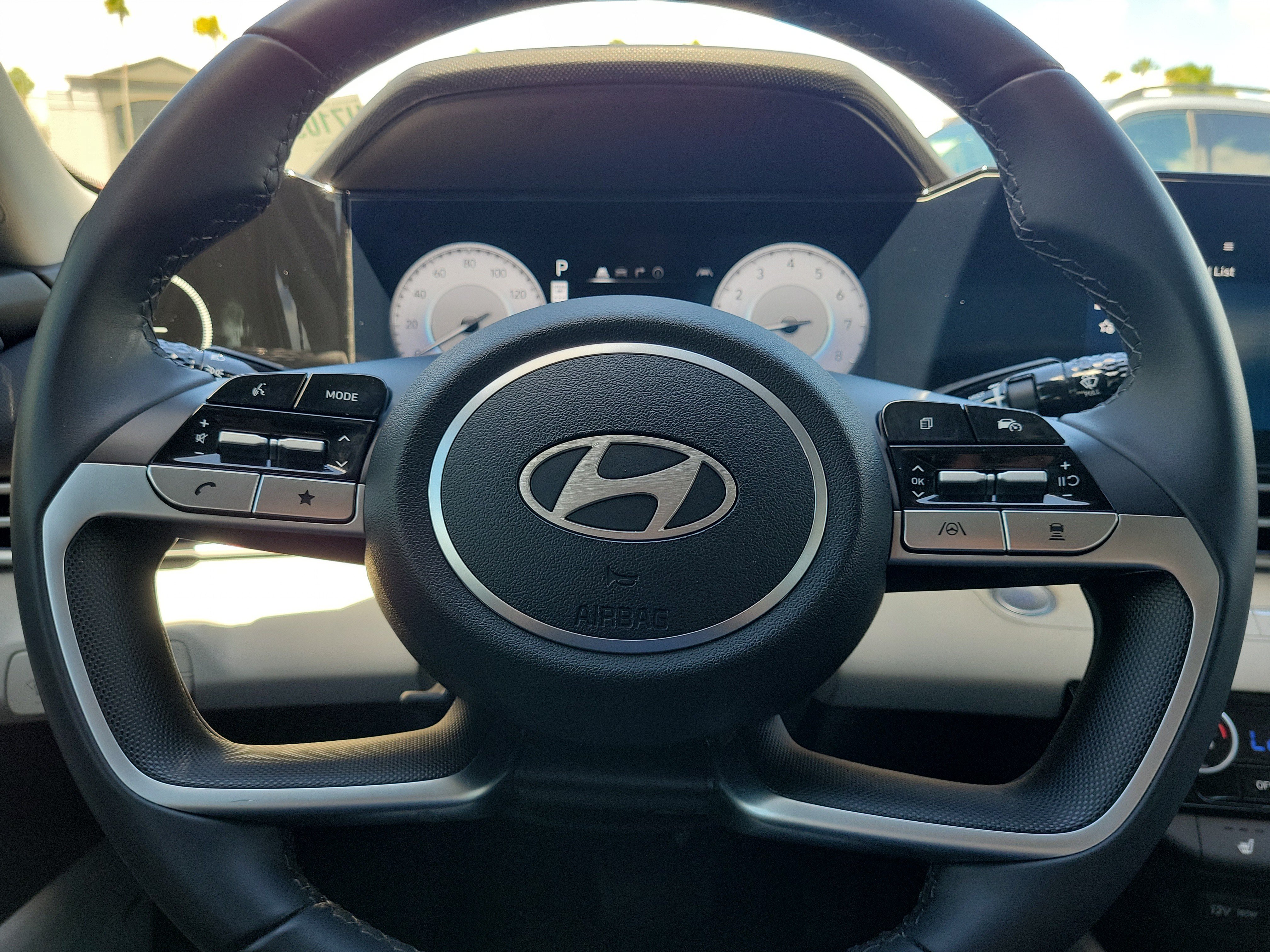 Used 2024 Hyundai Elantra Limited FWD image 31