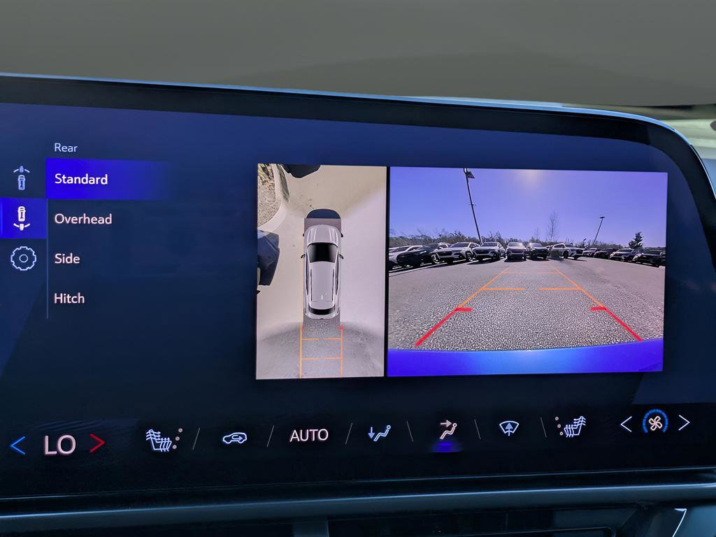 Used 2025 Chevrolet Equinox EV RS FWD image 20