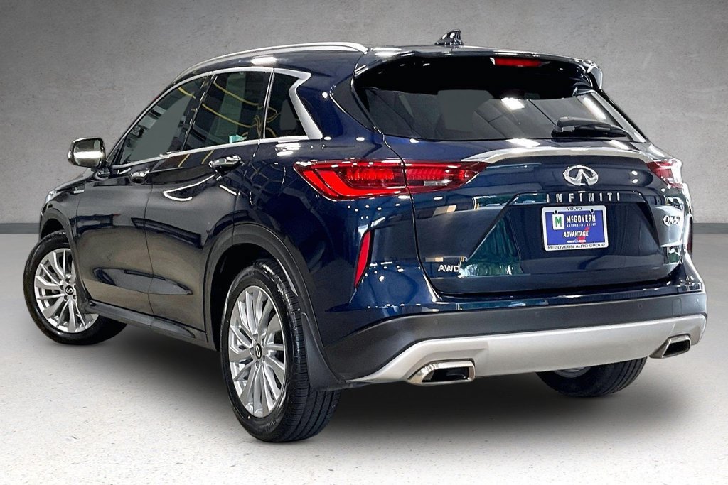 Used 2023 INFINITI QX50 Luxe AWD/4WD image 4