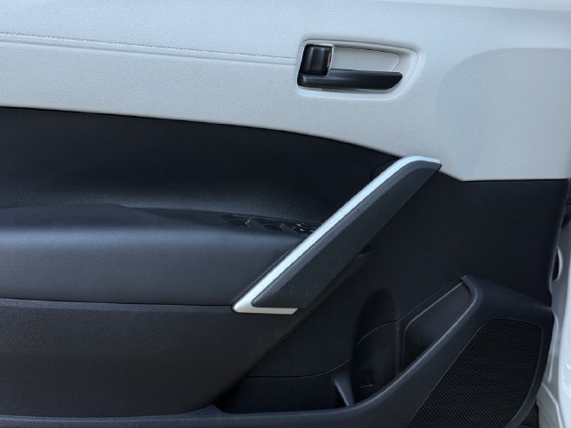 Used 2026 Toyota Corolla Cross L FWD image 21
